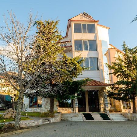 Hotel George Корча Экстерьер фото
