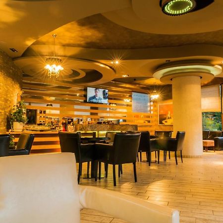 Hotel George Корча Экстерьер фото