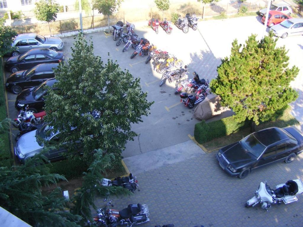 Hotel George Корча Экстерьер фото