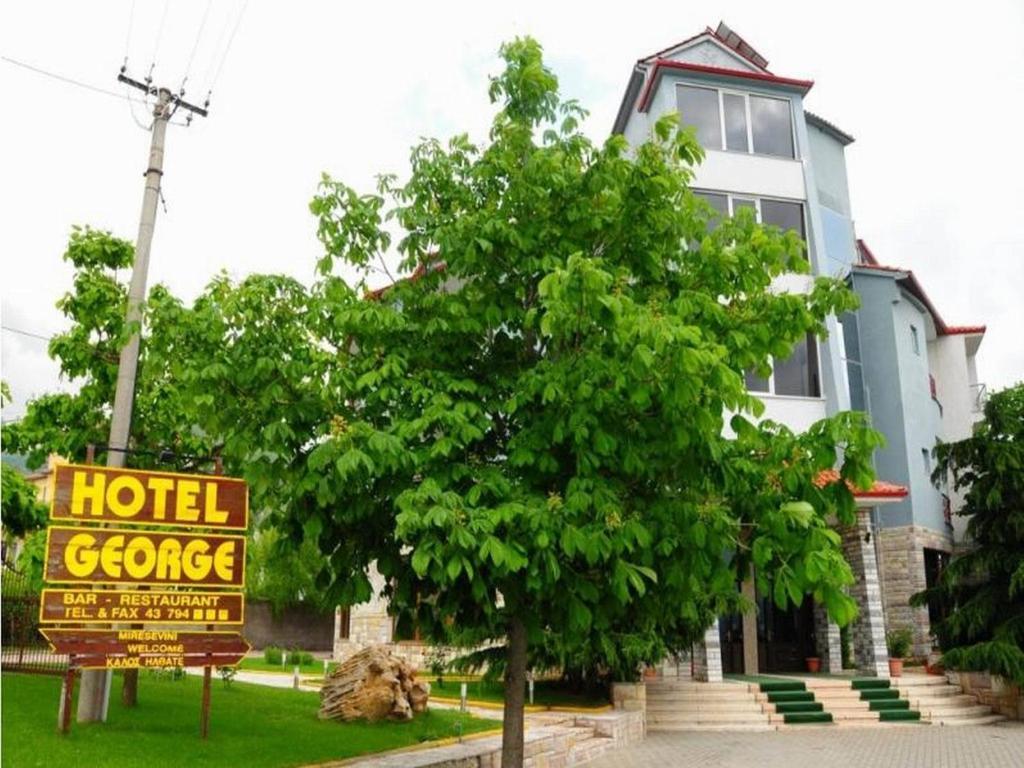 Hotel George Корча Экстерьер фото